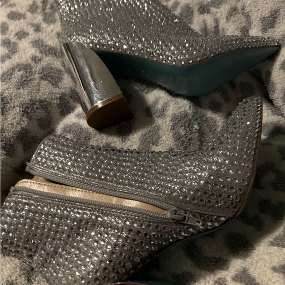 Betsey Johnson Rhinestone Sparkle Western Elegant Silver Studded Women's Boots - Picture 6 of 7